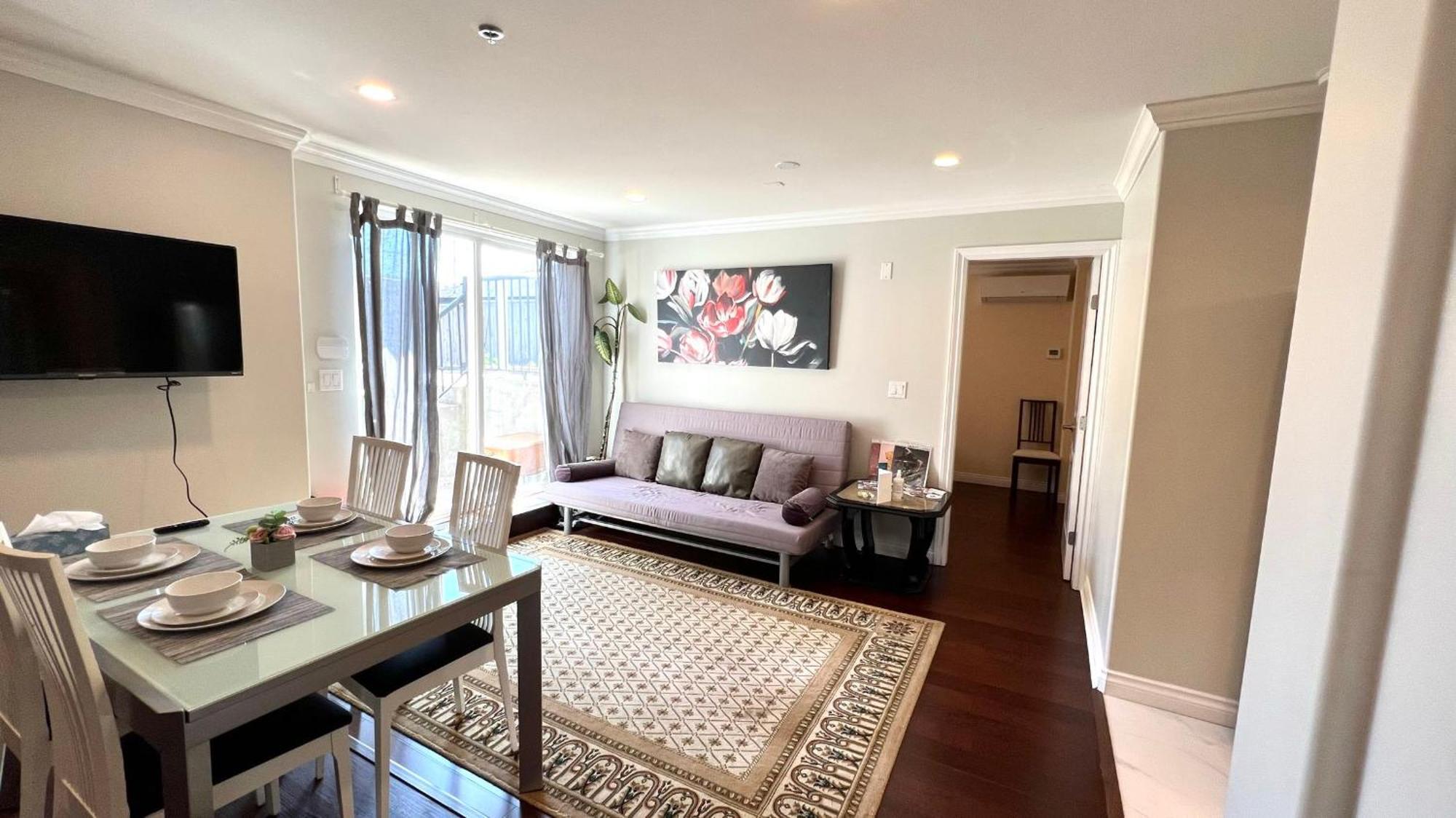 Guest house Coze In Near Yvr Vancouver